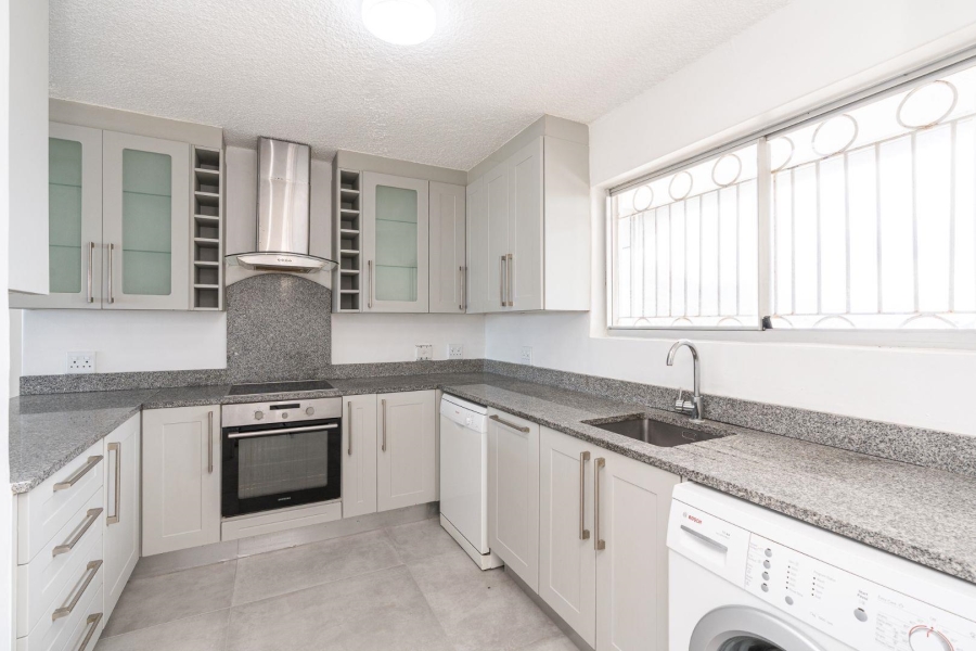 To Let 3 Bedroom Property for Rent in Muizenberg Western Cape
